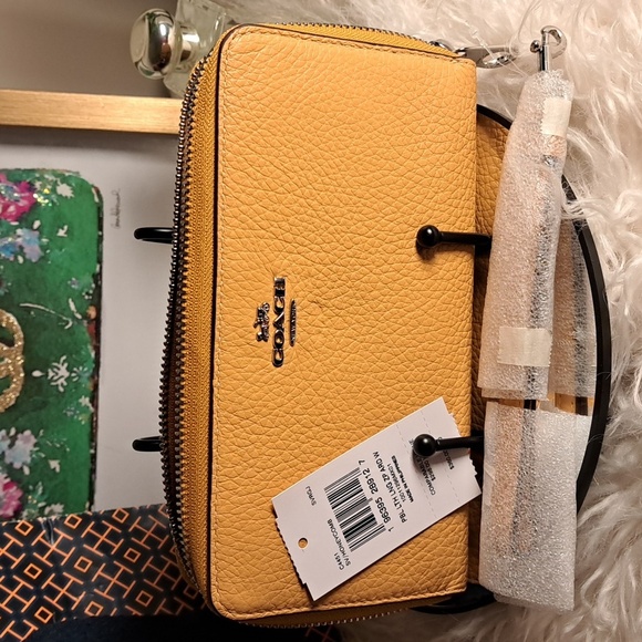 Coach NWTs Long Zip Around Wallet - Picture 13 of 16